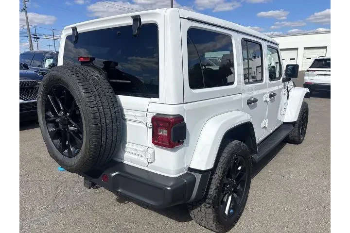 $29890 : Jeep Wrangler Unlimited 2022 image 5