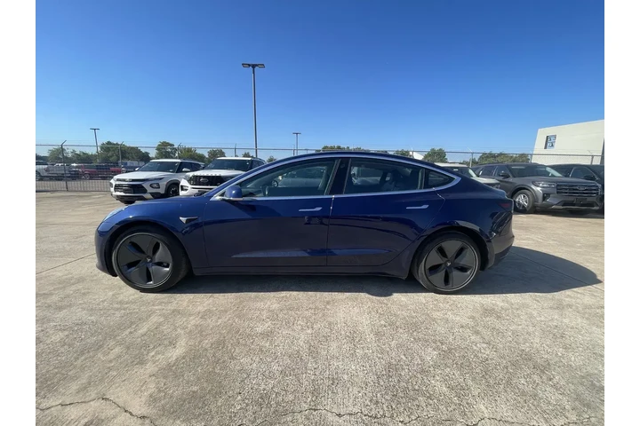 $21159 : Tesla Model 3 2018 Mid Range image 2