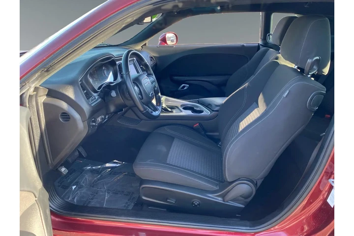 $30615 : Dodge Challenger 2021 SXT 2d image 9