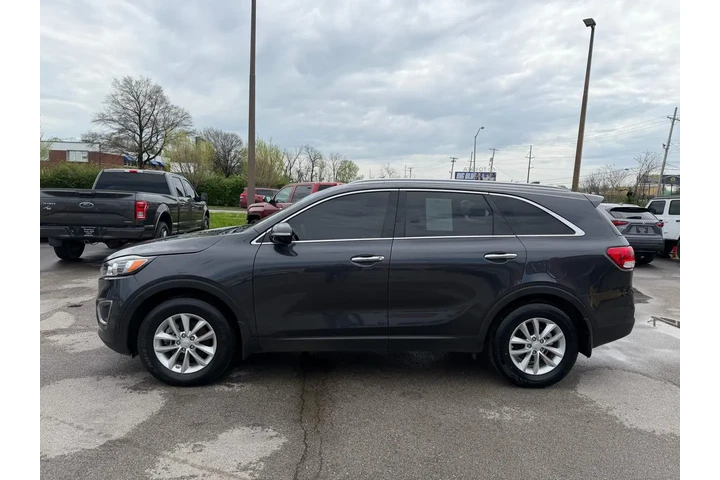 $9450 : 2018 Sorento LX image 5