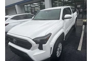 Toyota Tacoma 2024 4x2 SR5 4 en Atlanta