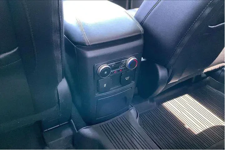 $29000 : Ford Explorer 2022 AWD Limit image 10