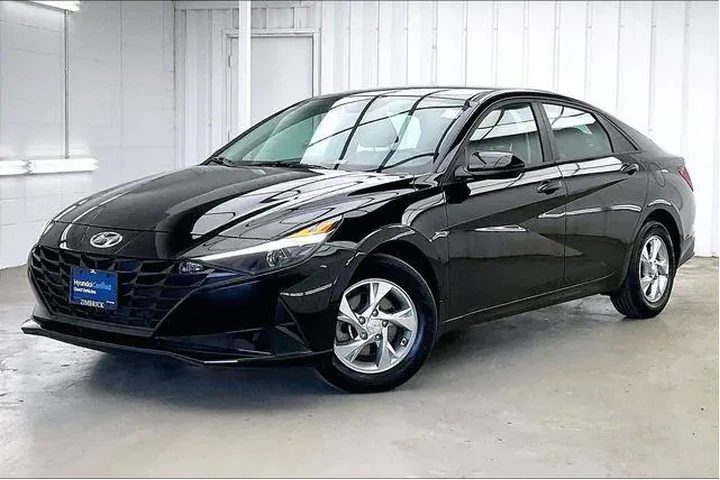 $18490 : Hyundai ELANTRA 2023 SE 4dr image 2