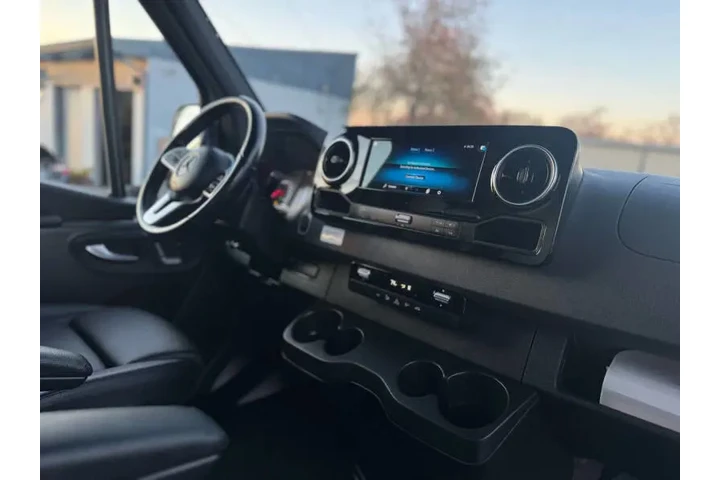 $68995 : 2022 Mercedes-Benz Sprinter 3 image 10