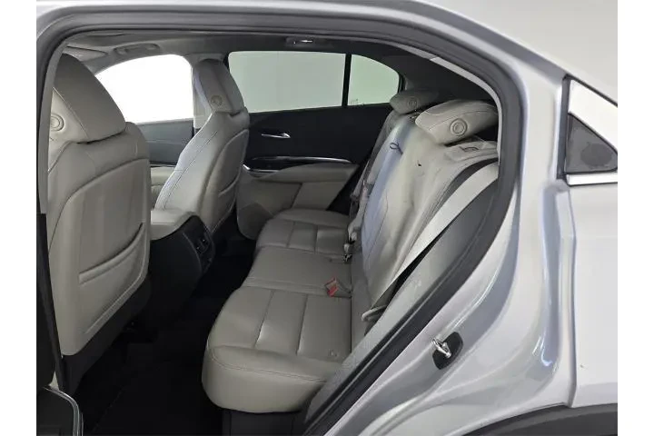 $23998 : Cadillac XT4 2021 Luxury 4dr image 8