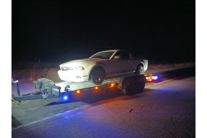 Servicio de grúa local $90 image 3