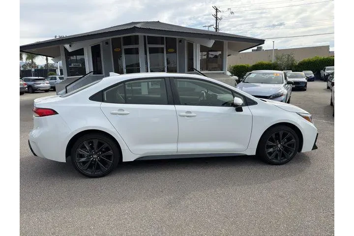 $23761 : Toyota Corolla 2023 SE 4dr S image 8