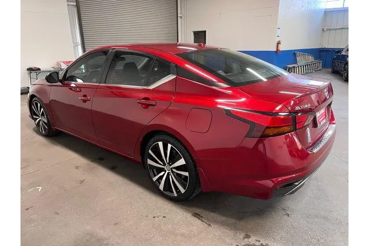 $17862 : Nissan Altima 2019 2.5 SR 4d image 5