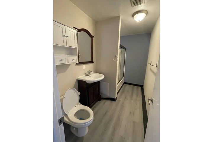 $2600 : Apartment Unit for rent image 3