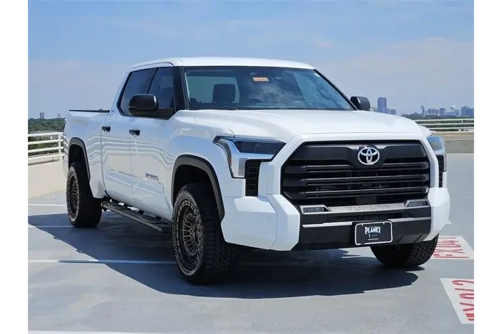 $39998 : Toyota Tundra 2024 4x4 SR5 4 image 3