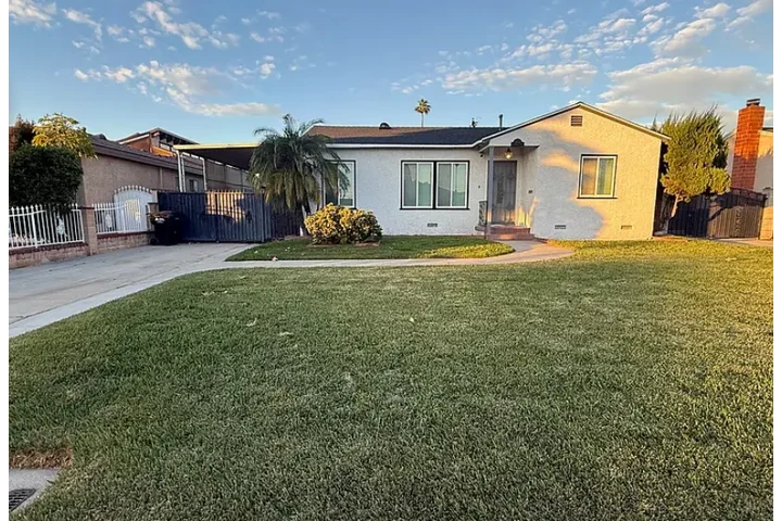 $2649 : 3 bedrooms and 2 bathrooms. image 2