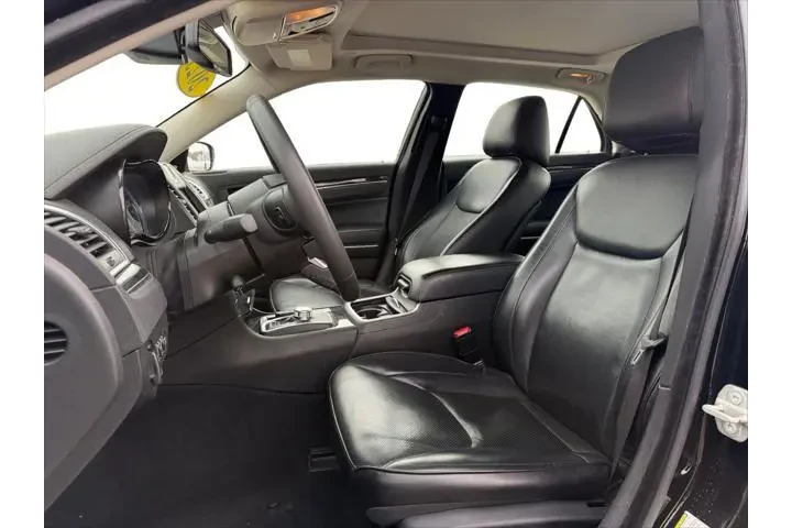 $33322 : Chrysler 300 2023 Touring L image 10