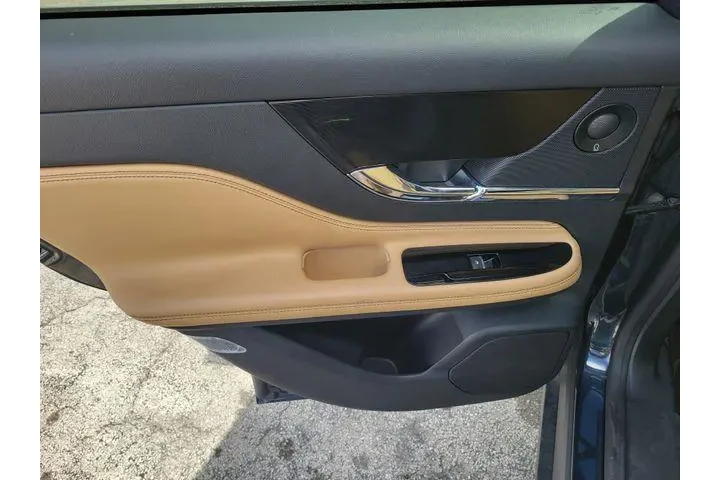 $29990 : Lincoln Corsair 2022 AWD Gra image 9