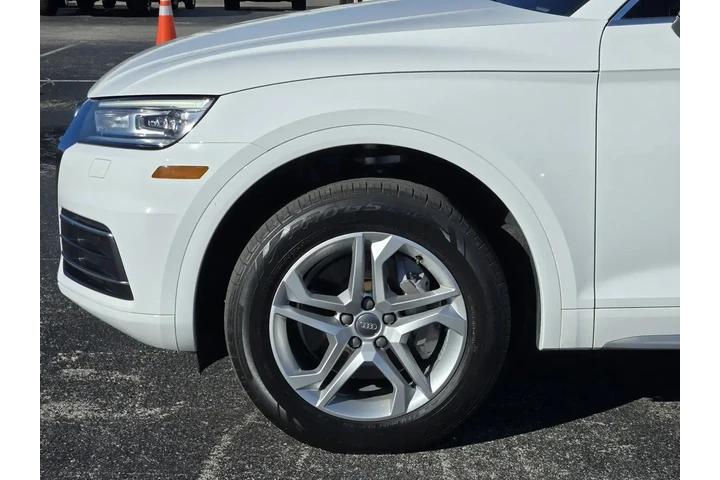 $16793 : Audi Q5 2019 AWD quattro Pre image 8