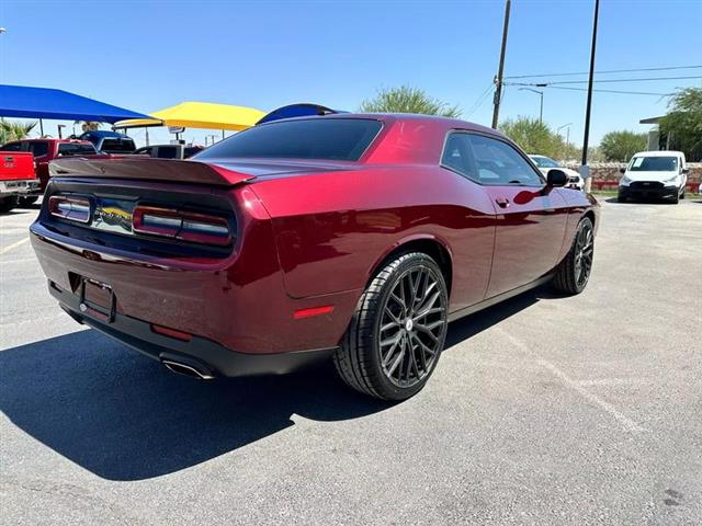 $22995 : Pre-Owned 2019 Challenger SXT image 6