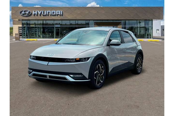 $27570 : Hyundai IONIQ 5 2024 SEL 4dr image 1