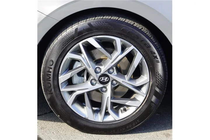 $17500 : 2023 Sonata SEL image 10