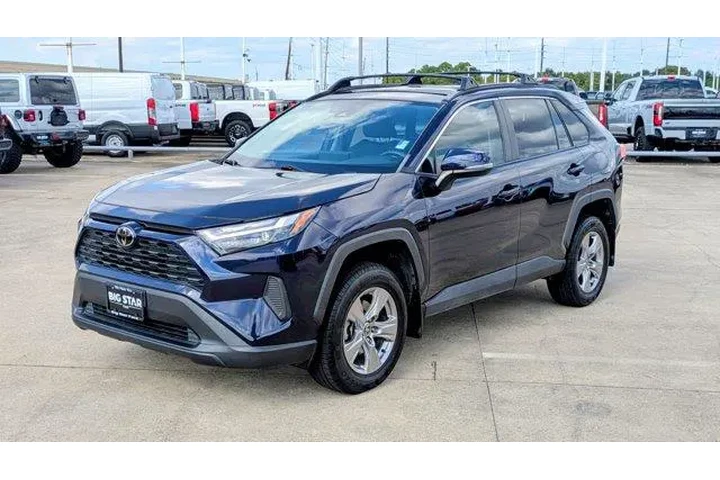 $25995 : Toyota RAV4 2023 XLE 4dr SUV image 7
