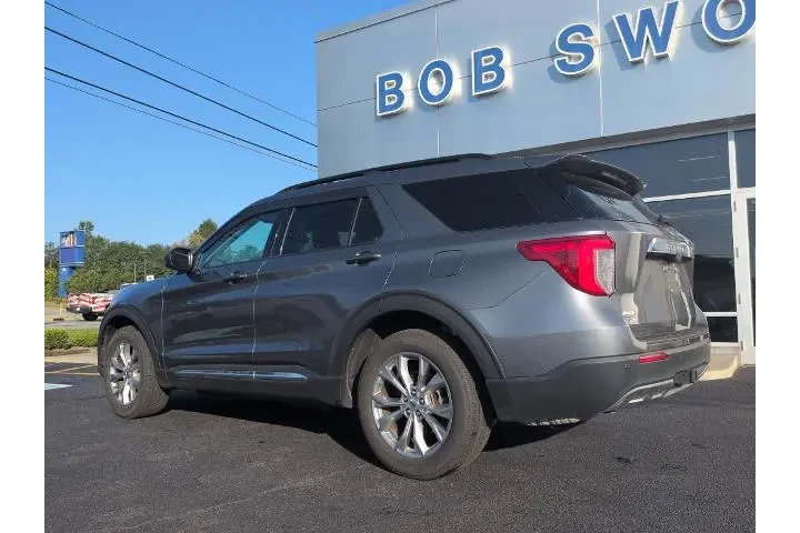 $39800 : Ford Explorer 2023 AWD XLT 4 image 4