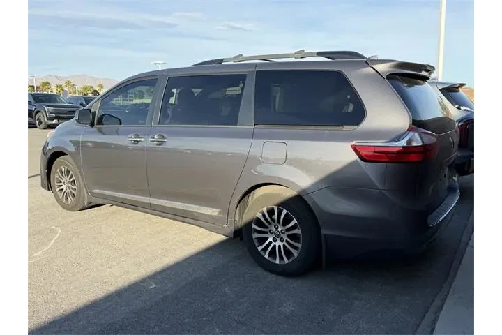 $22588 : Toyota Sienna 2018 XLE 8-Pas image 3