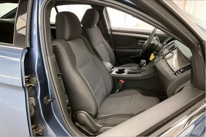 $16490 : Ford Taurus 2019 SEL 4dr Sed image 7