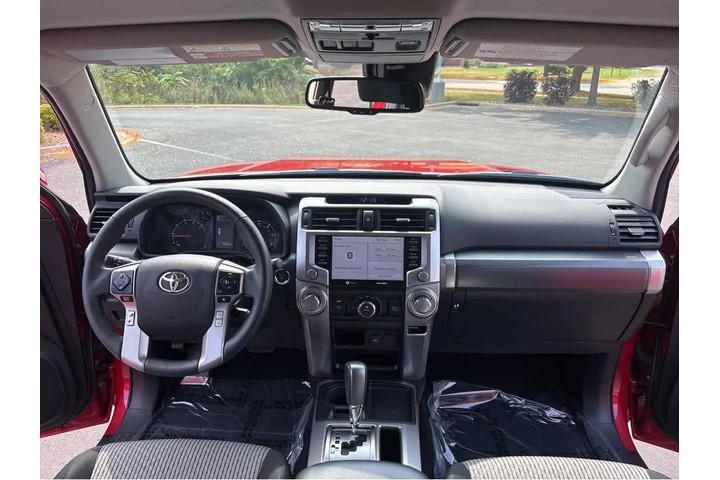 $38000 : Gold Certified2022 4Runner SR image 4