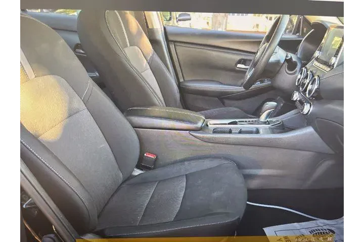 $21046 : Nissan Sentra 2024 SV 4dr Se image 8