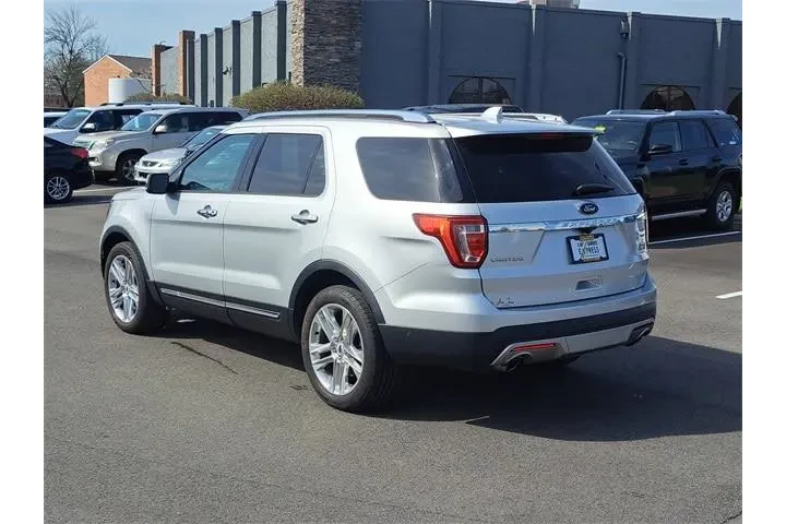 $10866 : Ford Explorer 2017 AWD Limit image 3