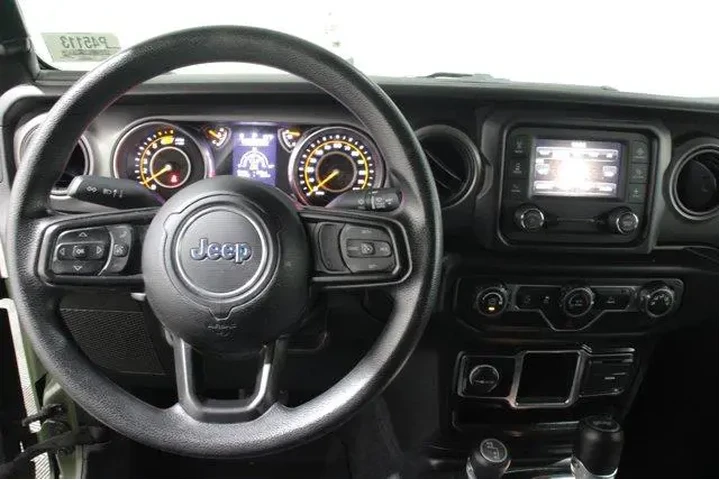 $30998 : Jeep Wrangler Unlimited 2021 image 8