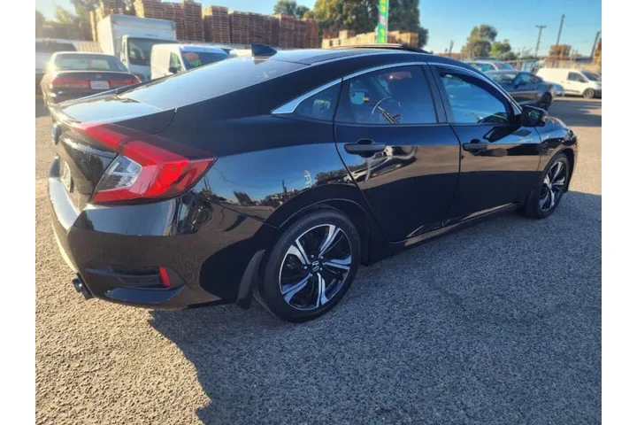 $16500 : 2016 Civic Touring image 10