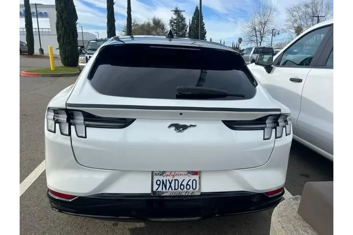 $33988 : Ford Mustang Mach-E 2024 AWD image 8