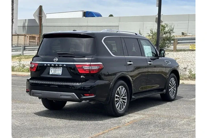 $32999 : Nissan Armada 2024 4x2 SL 4d image 3