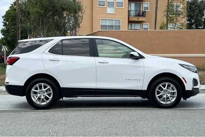 $21301 : Chevrolet Equinox 2022 4x4 L image 3