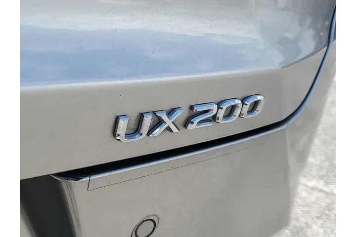 $18431 : Lexus UX 200 2019 4dr Crosso image 6