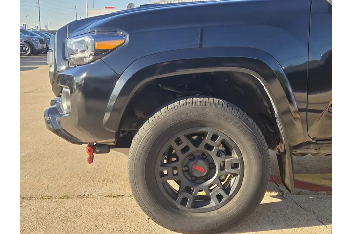 Toyota Tacoma 2023 4x4 TRD S image 5