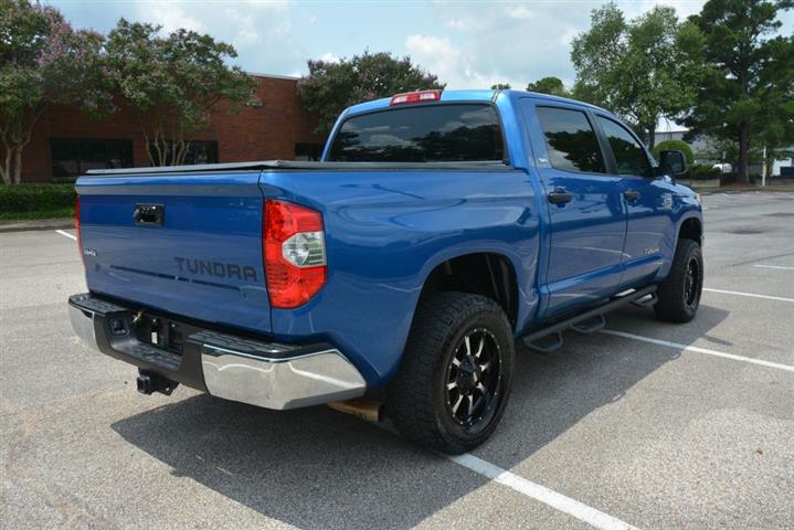 2016 Tundra SR5 image 10