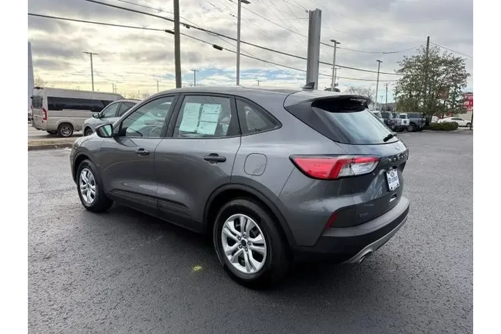 $18096 : Ford Escape 2022 S 4dr SUV image 4