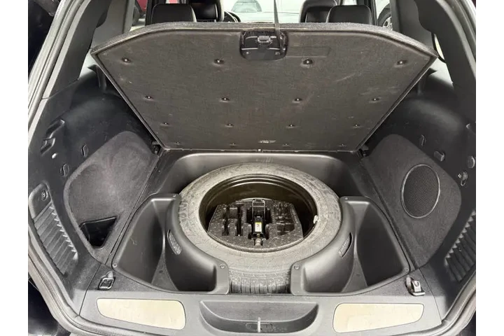 $14850 : 2015 Grand Cherokee Summit image 8