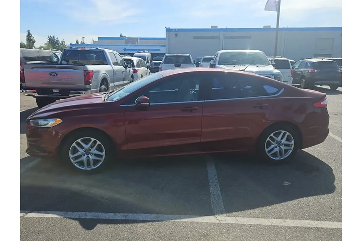 $7000 : Ford Fusion 2014 SE 4dr Seda image 5