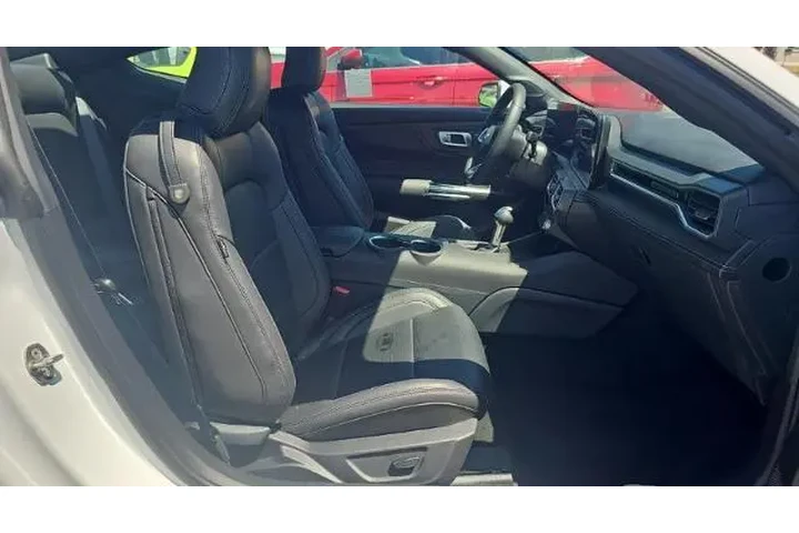 $34950 : Ford Mustang 2025 EcoBoost P image 8