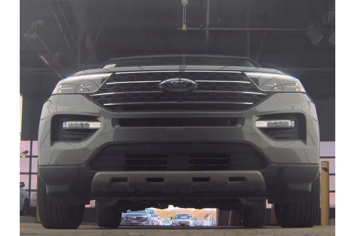 $37990 : Ford Explorer 2023 AWD XLT 4 image 3