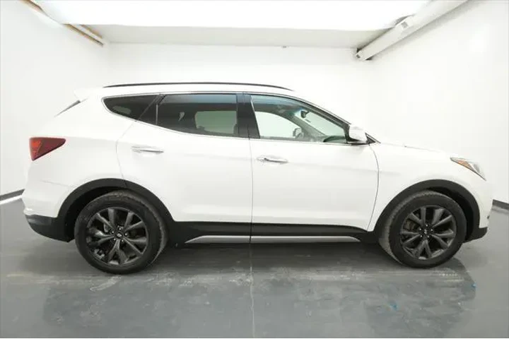 $14977 : Hyundai SANTA FE Sport 2017 image 10