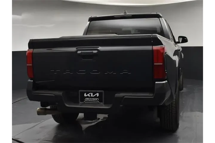 $30504 : Toyota Tacoma 2024 4x2 SR5 4 image 7