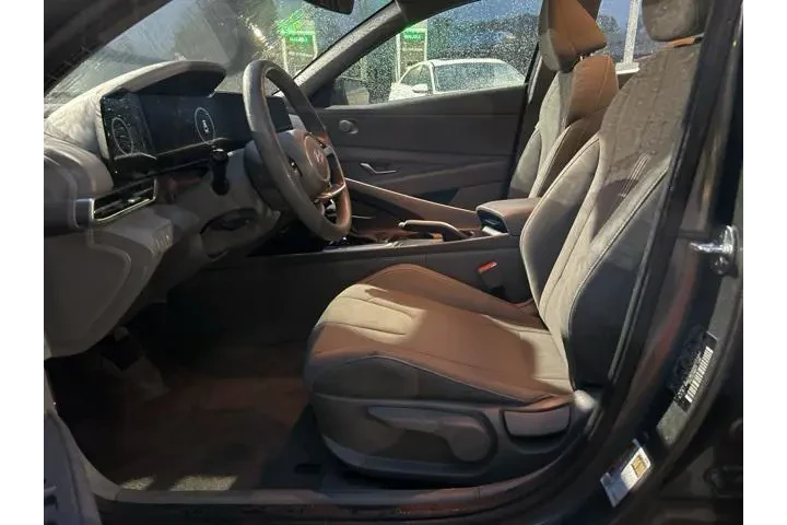 $19705 : Hyundai ELANTRA 2024 SEL 4dr image 8