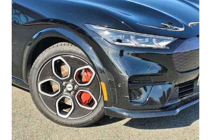 $29900 : Ford Mustang Mach-E 2022 AWD image 9