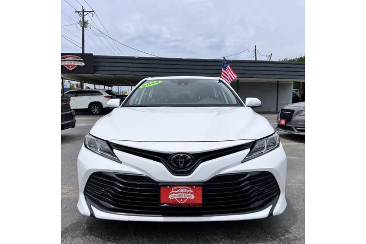 $18999 : 2019 Camry L image 4