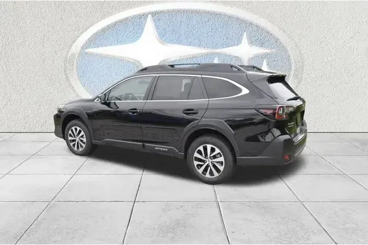 $31990 : Subaru Outback 2025 AWD Prem image 6