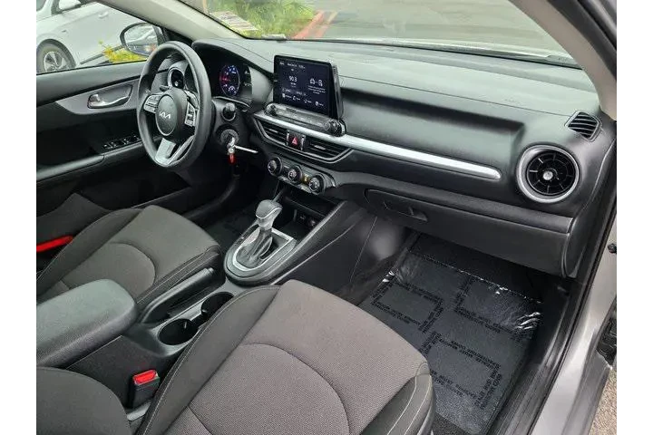 $16495 : Kia Forte 2023 LXS 4dr Sedan image 9