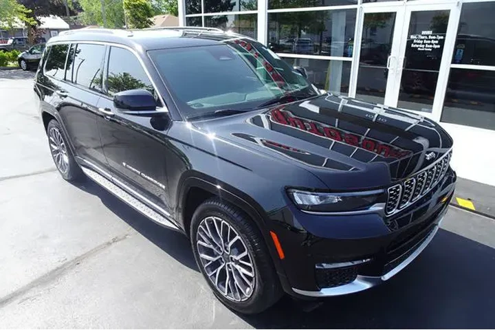 $38999 : 2021 Grand Cherokee L image 9