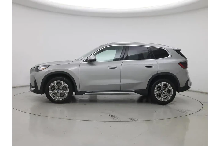 $30998 : BMW X1 2023 AWD xDrive28i 4d image 3
